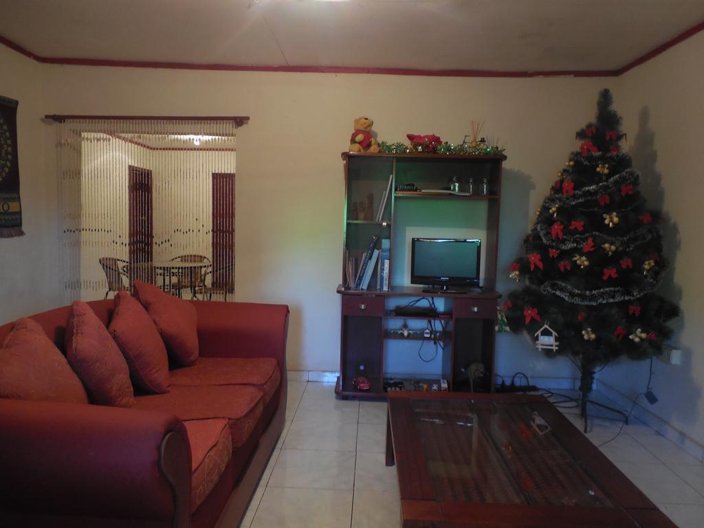 Hare o Ahani Hanga Roa Exterior foto