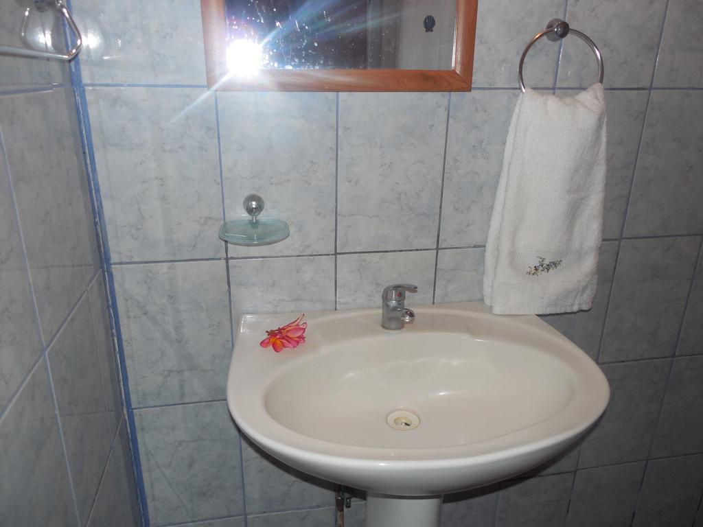 Hare o Ahani Hanga Roa Cameră foto